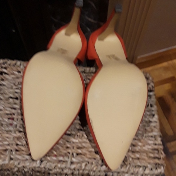 Pumps - Picture 3 of 5